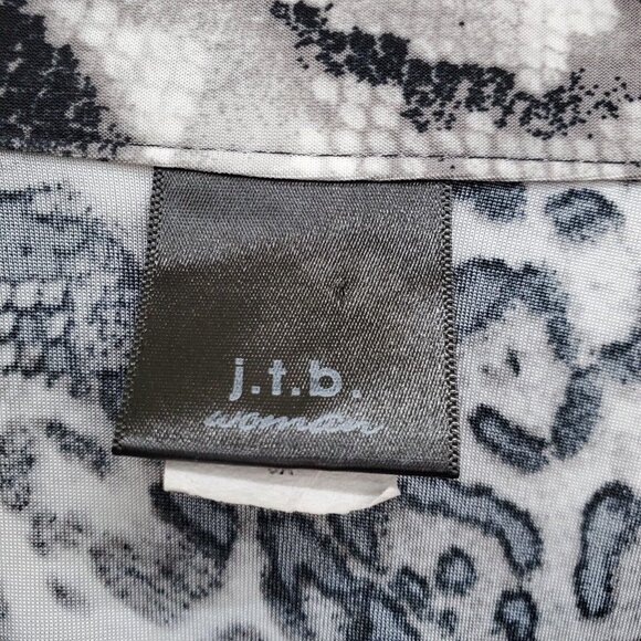 Womens Snakeskin Pintuck Blouse Top Plus Size 3X Black White Long‎ Sleeve V-Neck - Picture 11 of 14